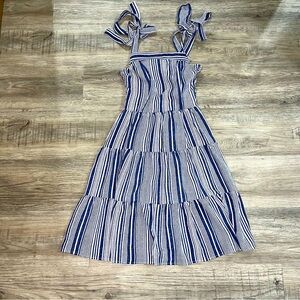 monteau Los Angeles blue and white striped lightweight sundress size small
